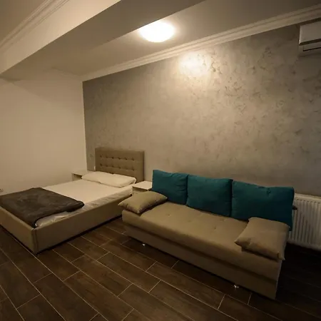 Solid * Mamaia